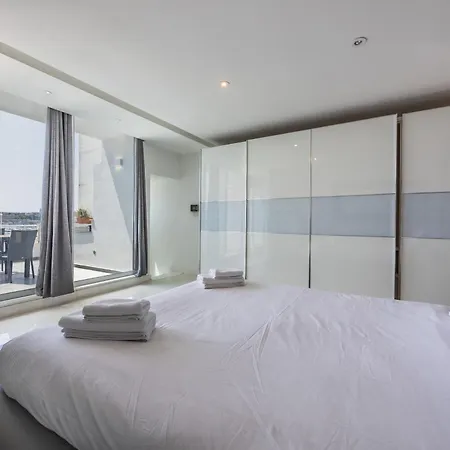 New Duplex Penthouse W Breathtaking Views By Sf Homes